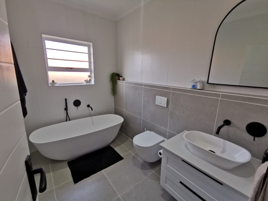 3 Bedroom Property for Sale in Kamma Heights Eastern Cape